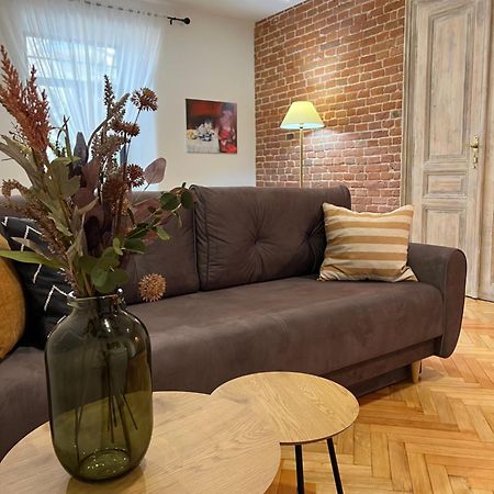 Art Apartment Glebova ลวีฟ ภายนอก รูปภาพ