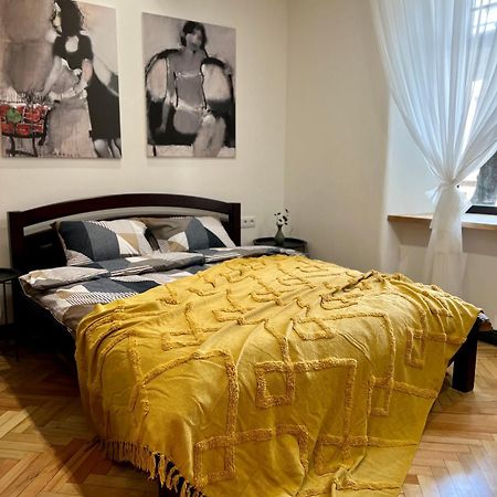 Art Apartment Glebova ลวีฟ ภายนอก รูปภาพ