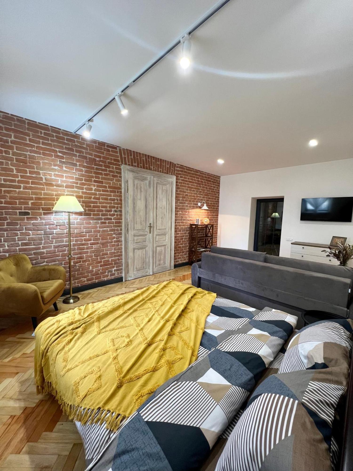 Art Apartment Glebova ลวีฟ ภายนอก รูปภาพ