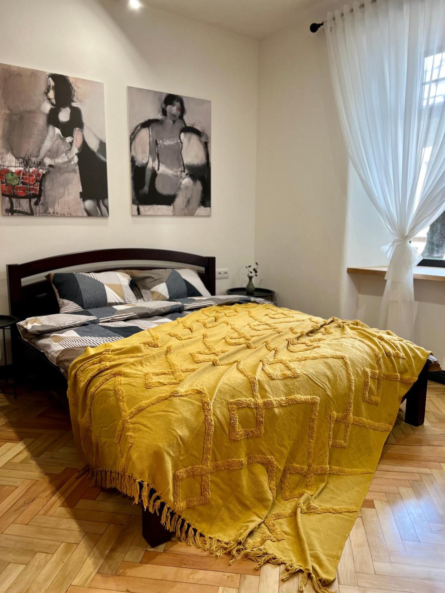 Art Apartment Glebova ลวีฟ ภายนอก รูปภาพ