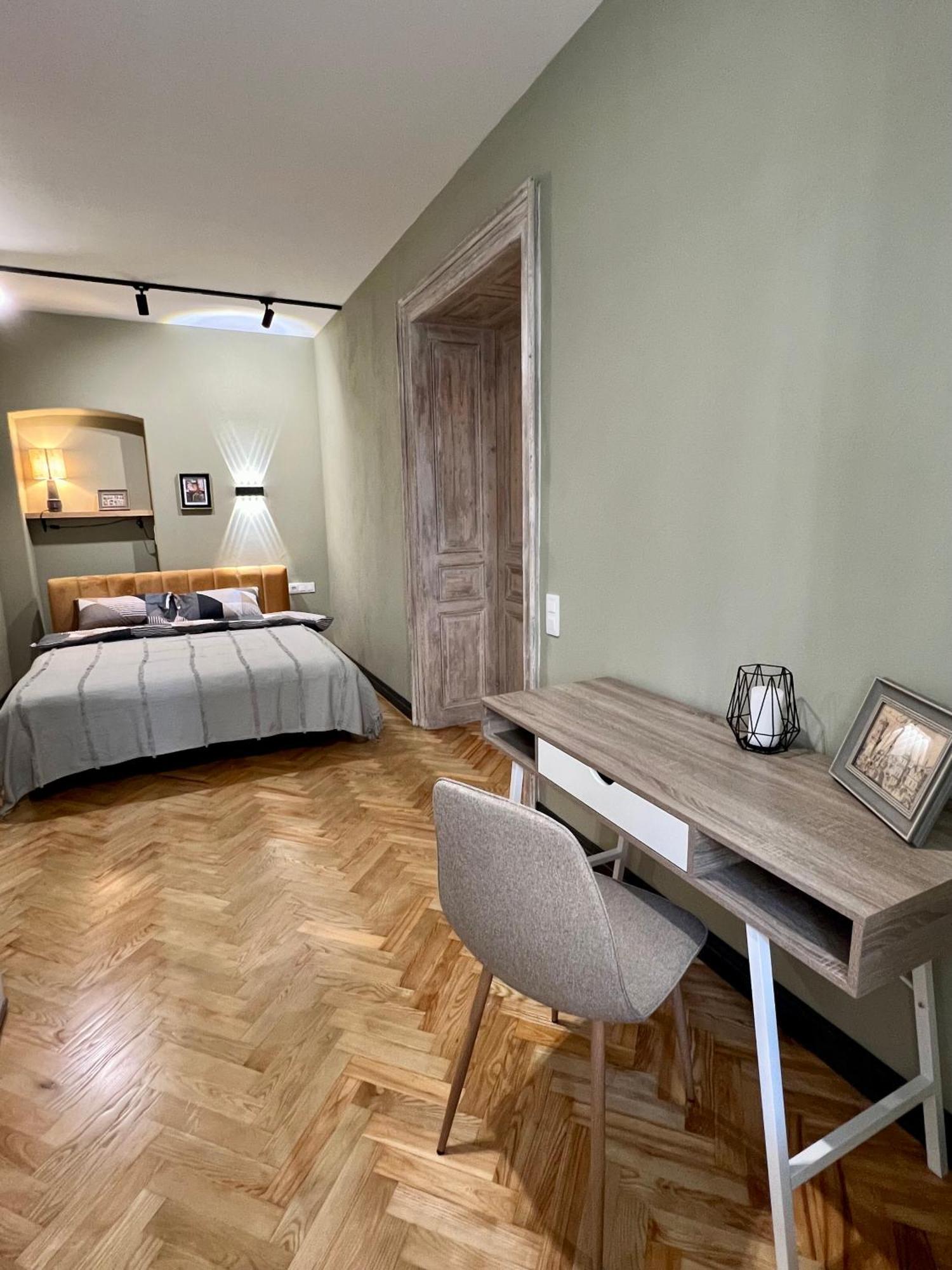 Art Apartment Glebova ลวีฟ ภายนอก รูปภาพ